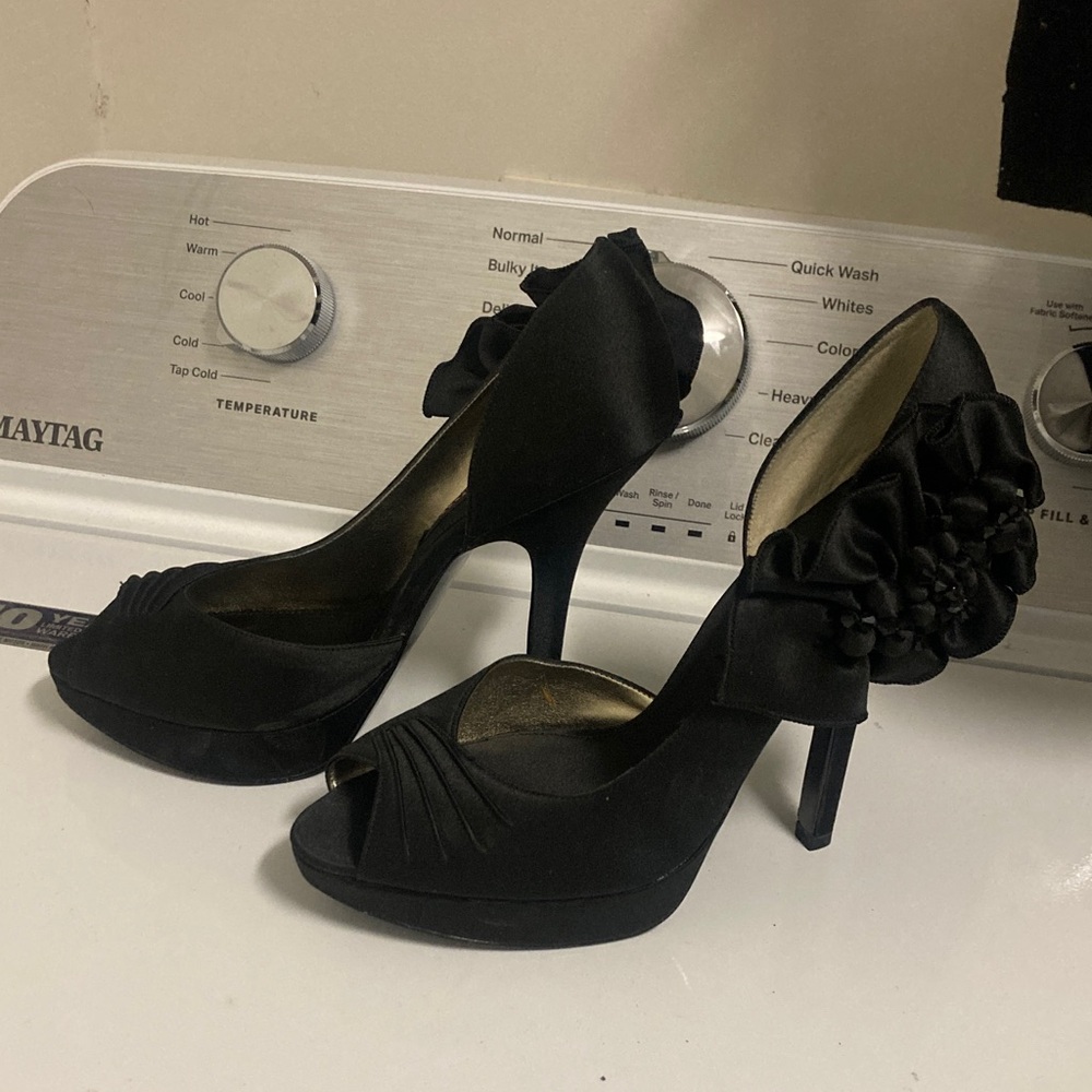 NINA/Elegant Black fabric Peep-Toe Heels